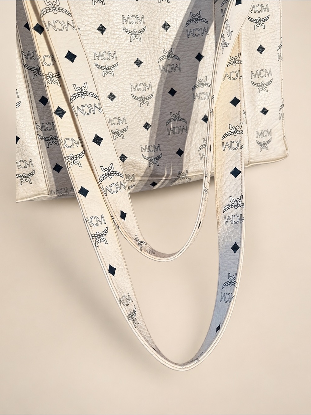 MCM Visetos White Monogram Large Shoulder Tote Shopper Bag - Picture 3 of 11